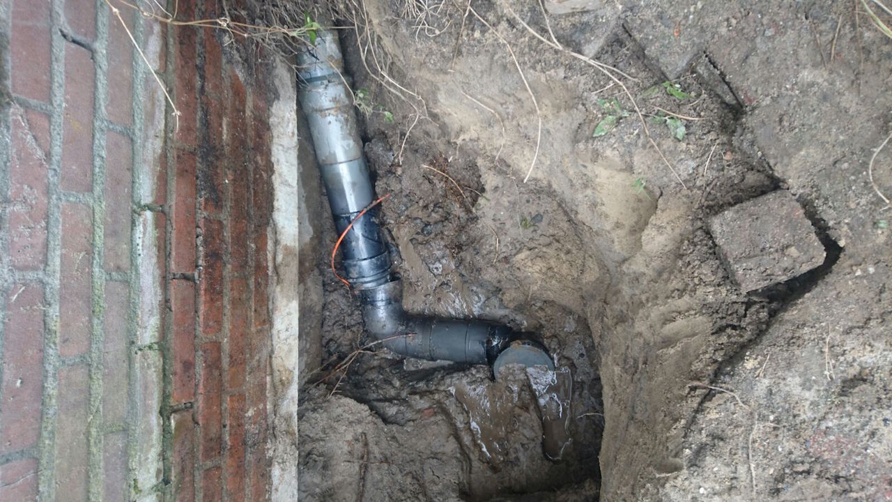 Hoe je rioollucht in huis herkent en oplost met Lekstoppers